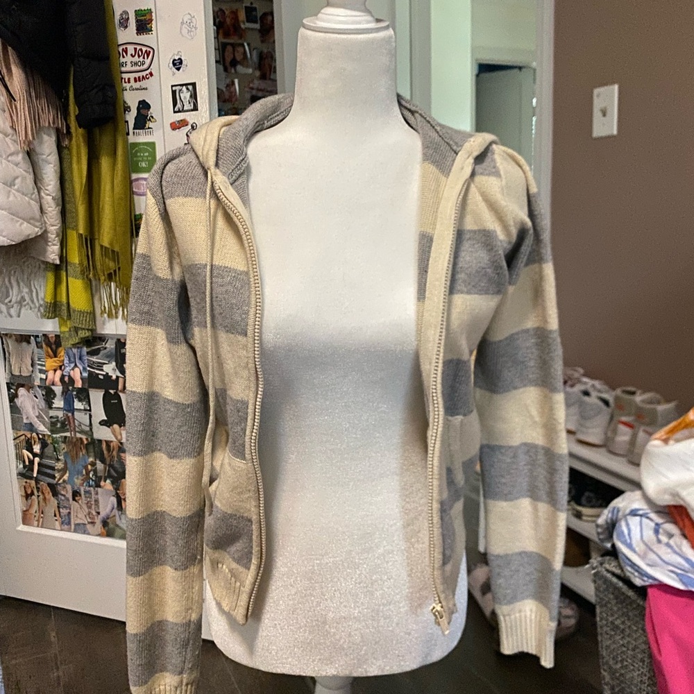 Brandy zip up